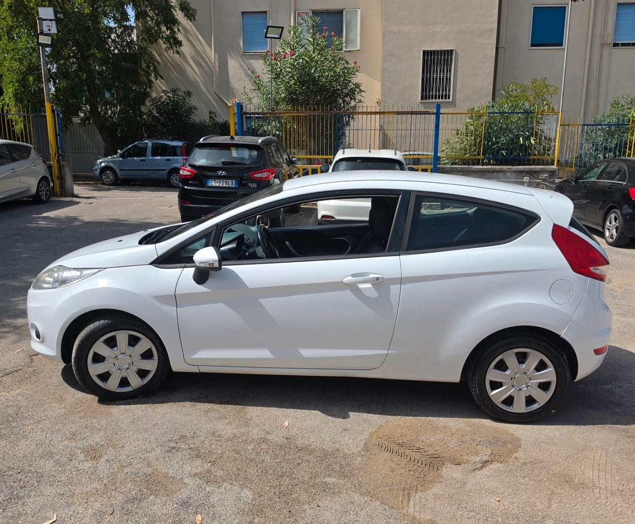 Ford Fiesta Ikon 1.4 TDCi 70CV 3 porte