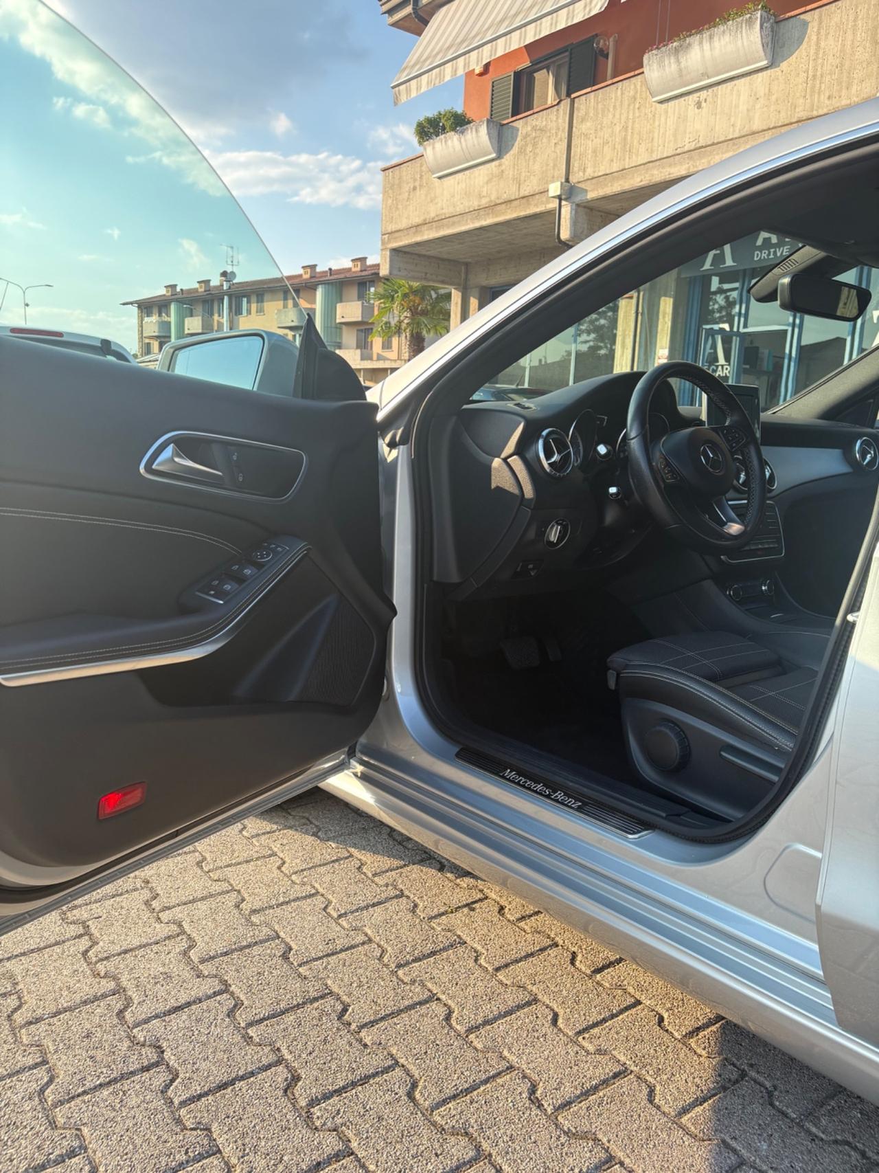 Mercedes-benz CLA 200 d Automatic Premium