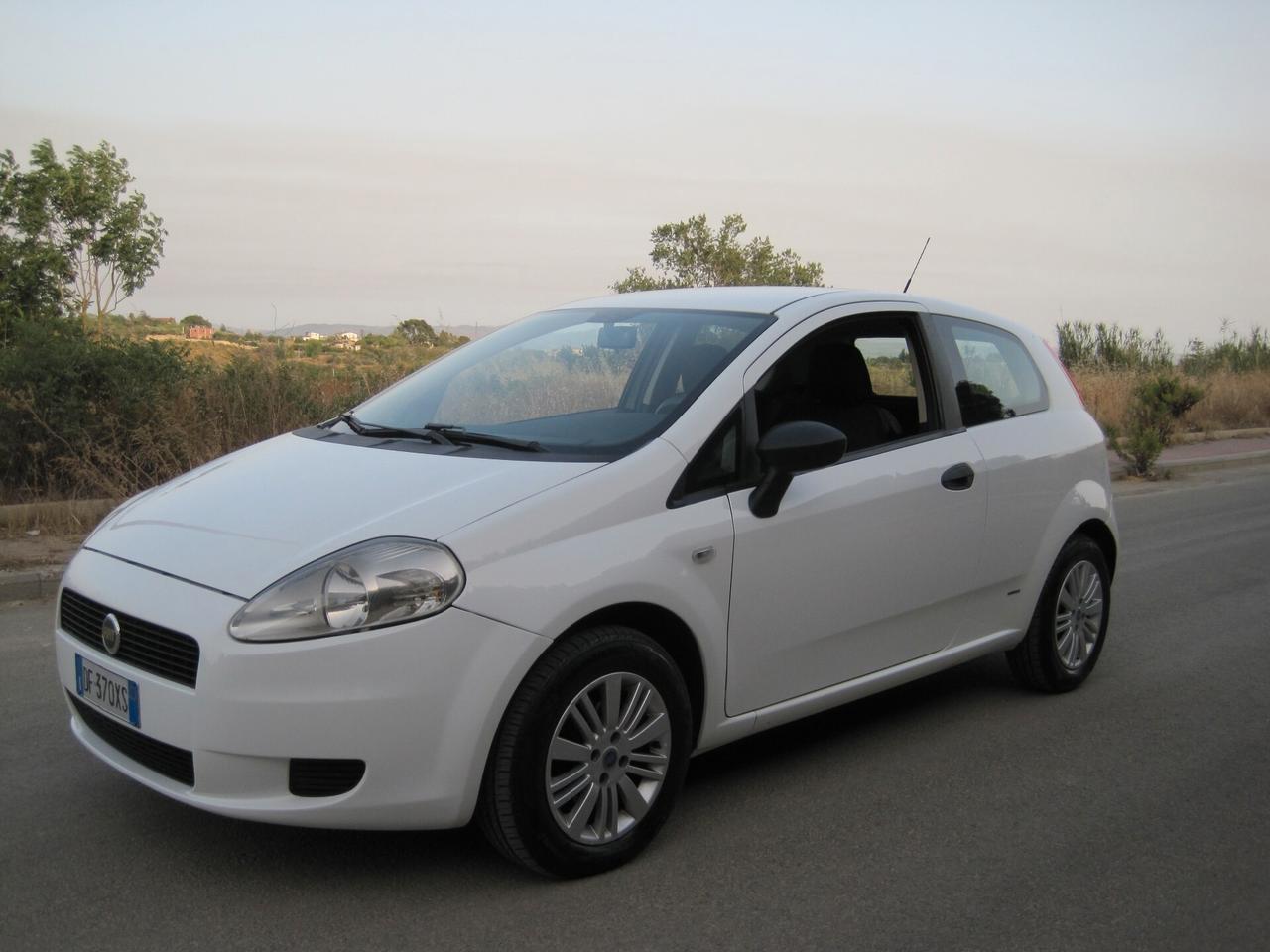 Fiat Grande Punto Grande Punto 1.3 MJT 75 CV 3 porte Active