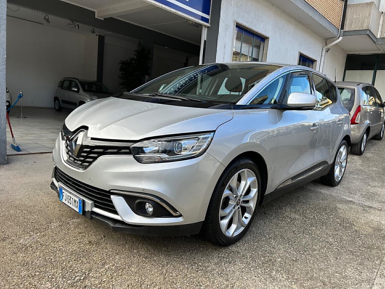 RENAULT SCENIC 1.5 DCI 110 CV FULL “COME NUOVA”!!!!!