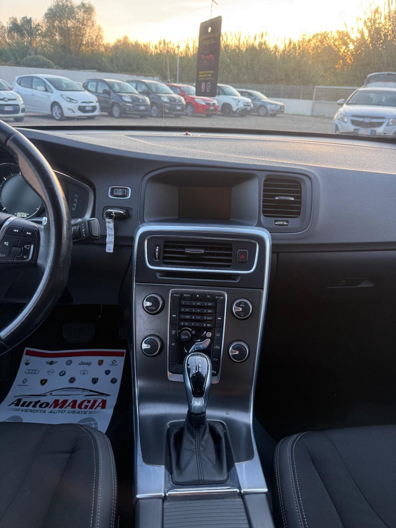 Volvo S60 D5 AWD Geartronic Momentum