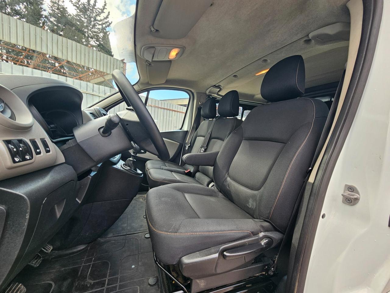 Renault Trafic 1.6 dCi 120cv 6 POSTI + FURGONE