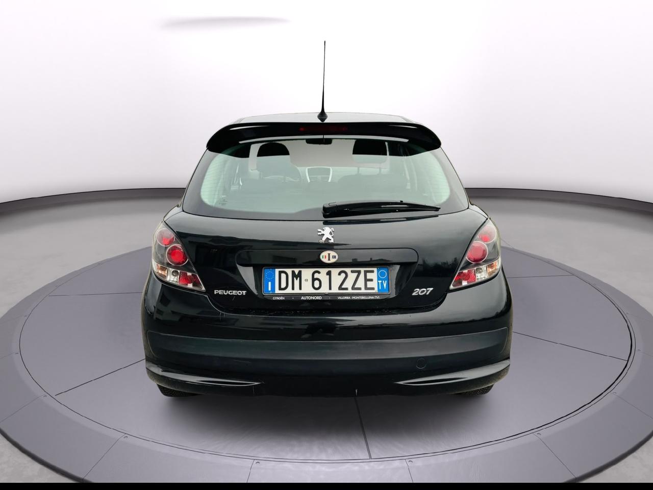 Peugeot 207 1.4 HDi anno 2009 neo patentati