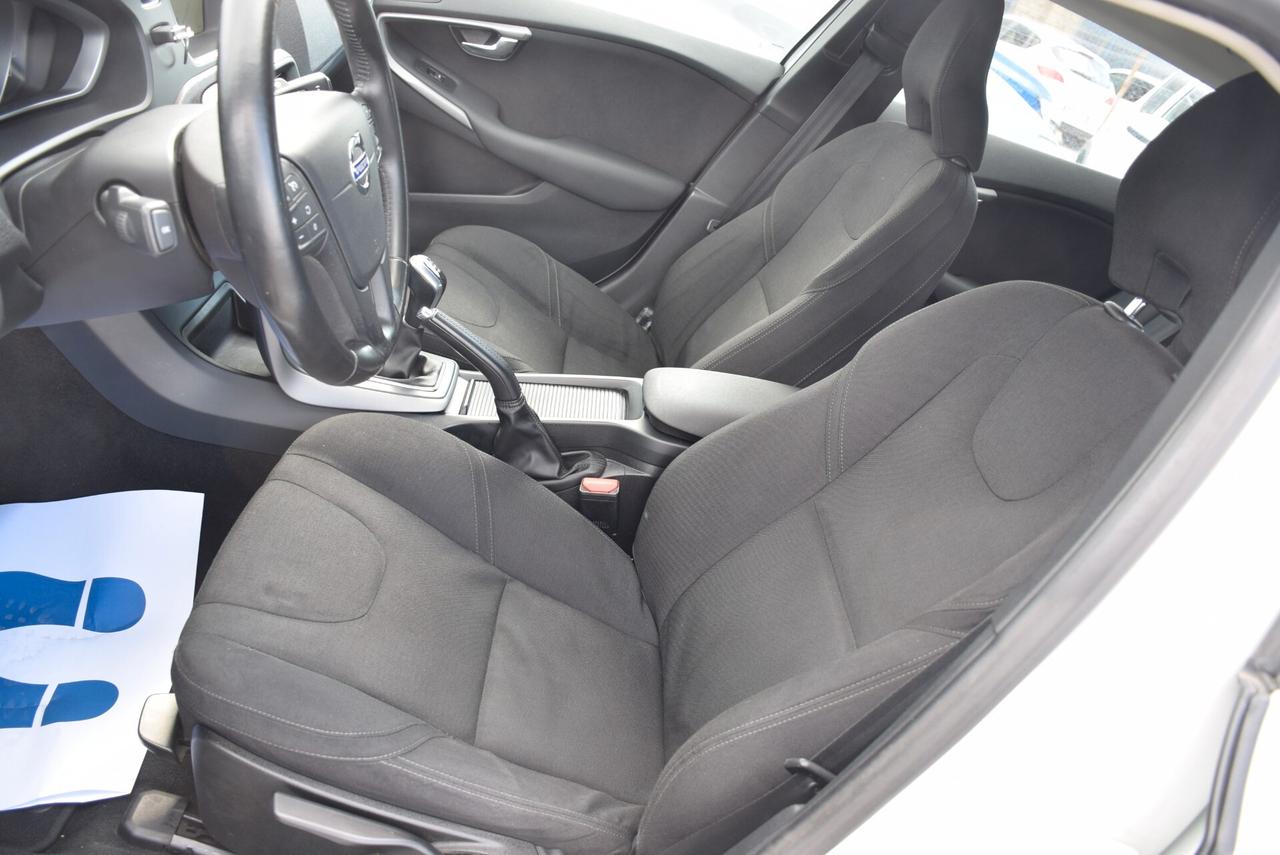 Volvo V40 GANCIO D2 1.6 115CV Business Edition NAVI CRUISE SENSORI BT OK NEOPATENTATI