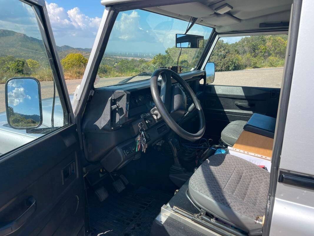 Land Rover Defender 90 SW Land Rover Defender 2.5 td5