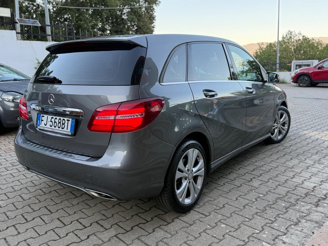 Mercedes-benz B 180 d Premium