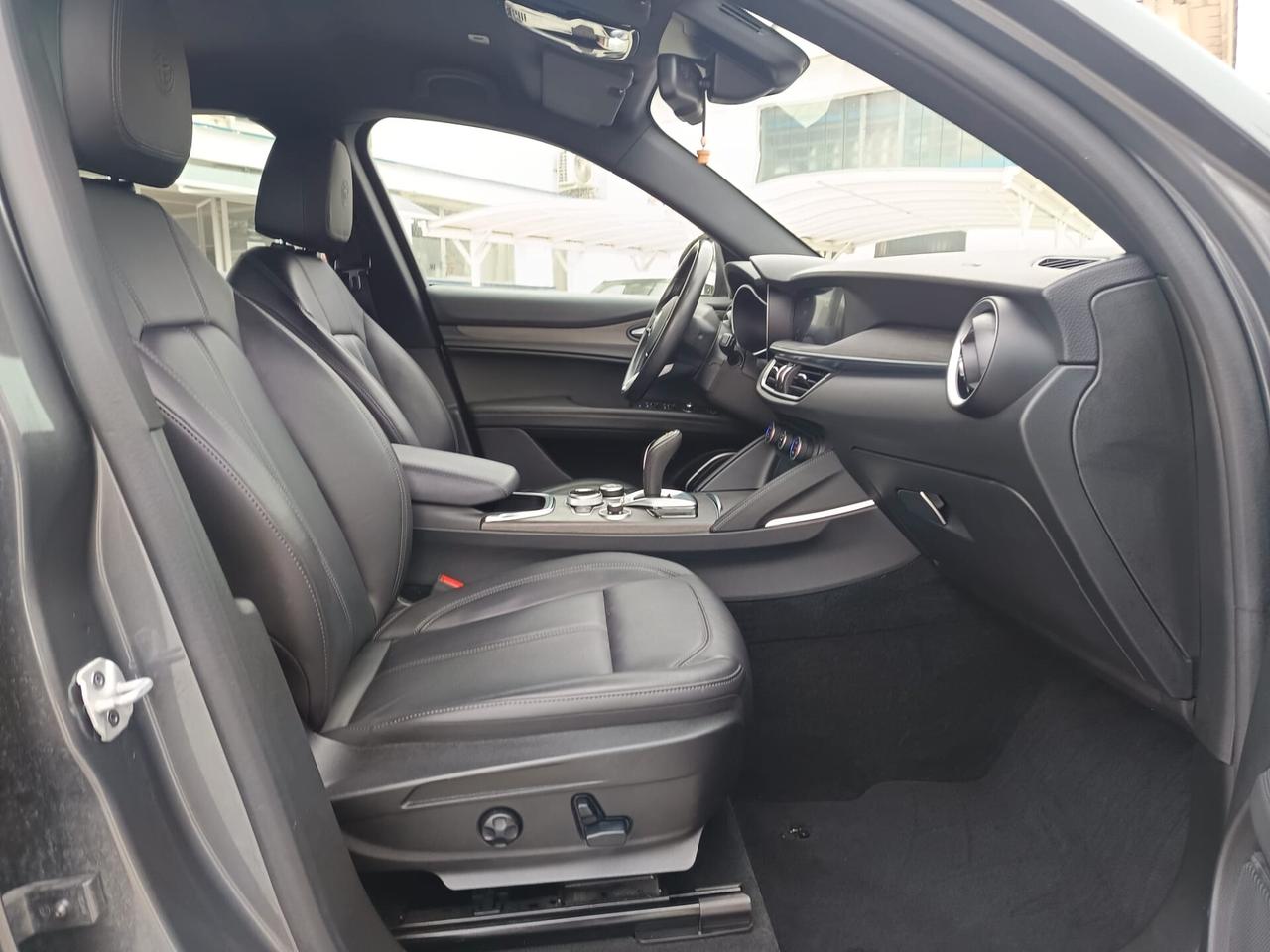 Alfa Romeo Stelvio 2.2 MTJ 210 CV AT8 Q4 Ti Tua a 329€/Mese