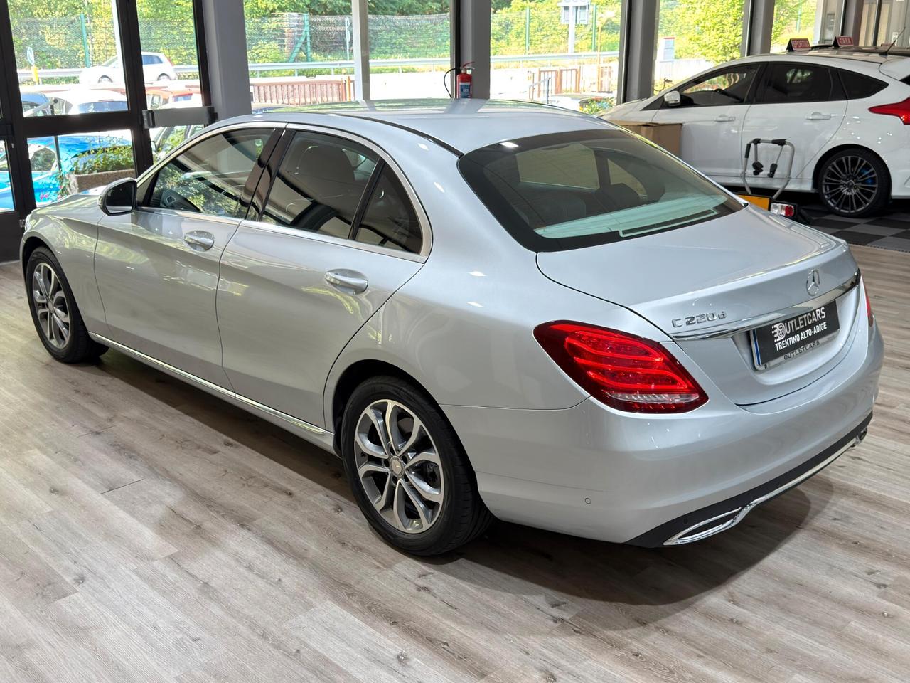 MERCEDES C 220 2.2d 170cv AUTO 75.000km BERLINA