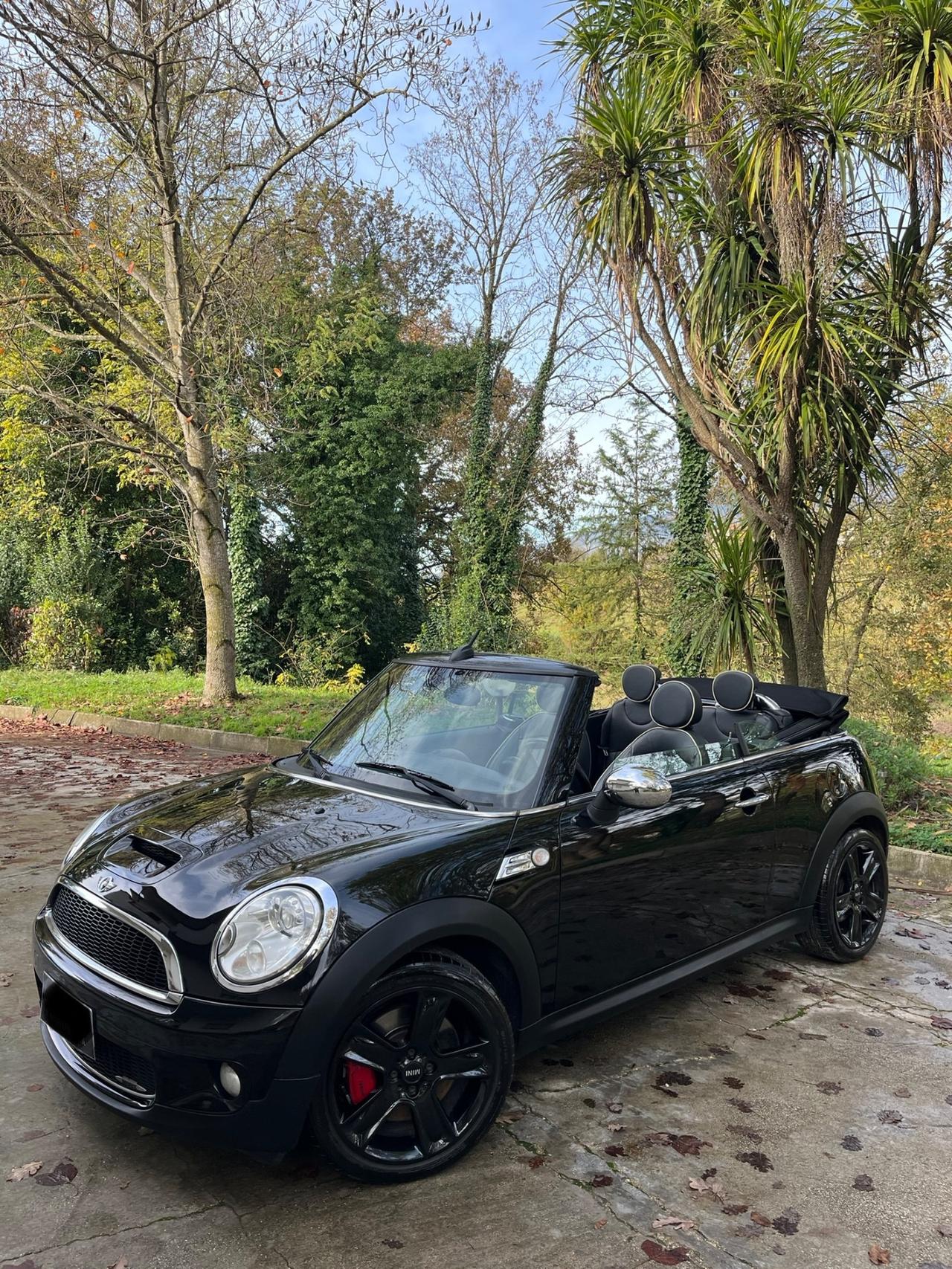 Mini COOPER S R57 CABRIO JOHN COOPER WORKS 211