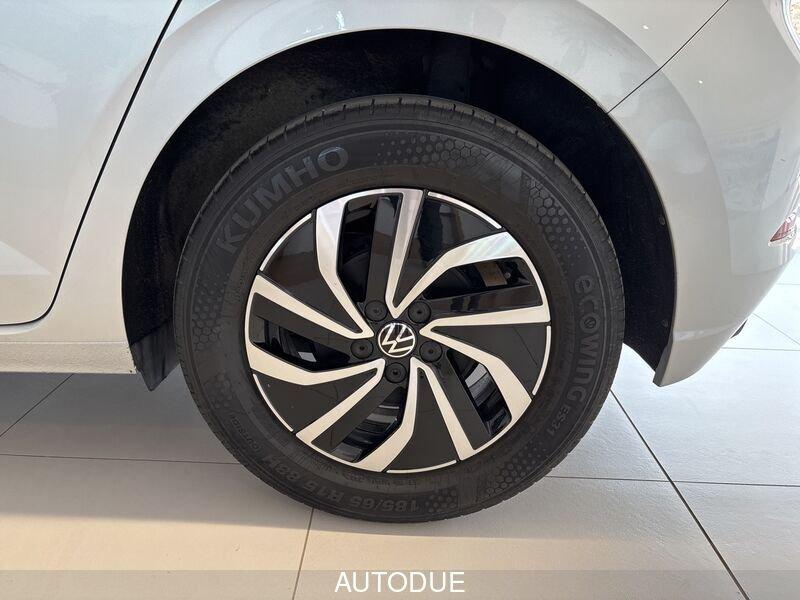 Volkswagen Polo VI 2022 1.0 tsi Life 95cv dsg