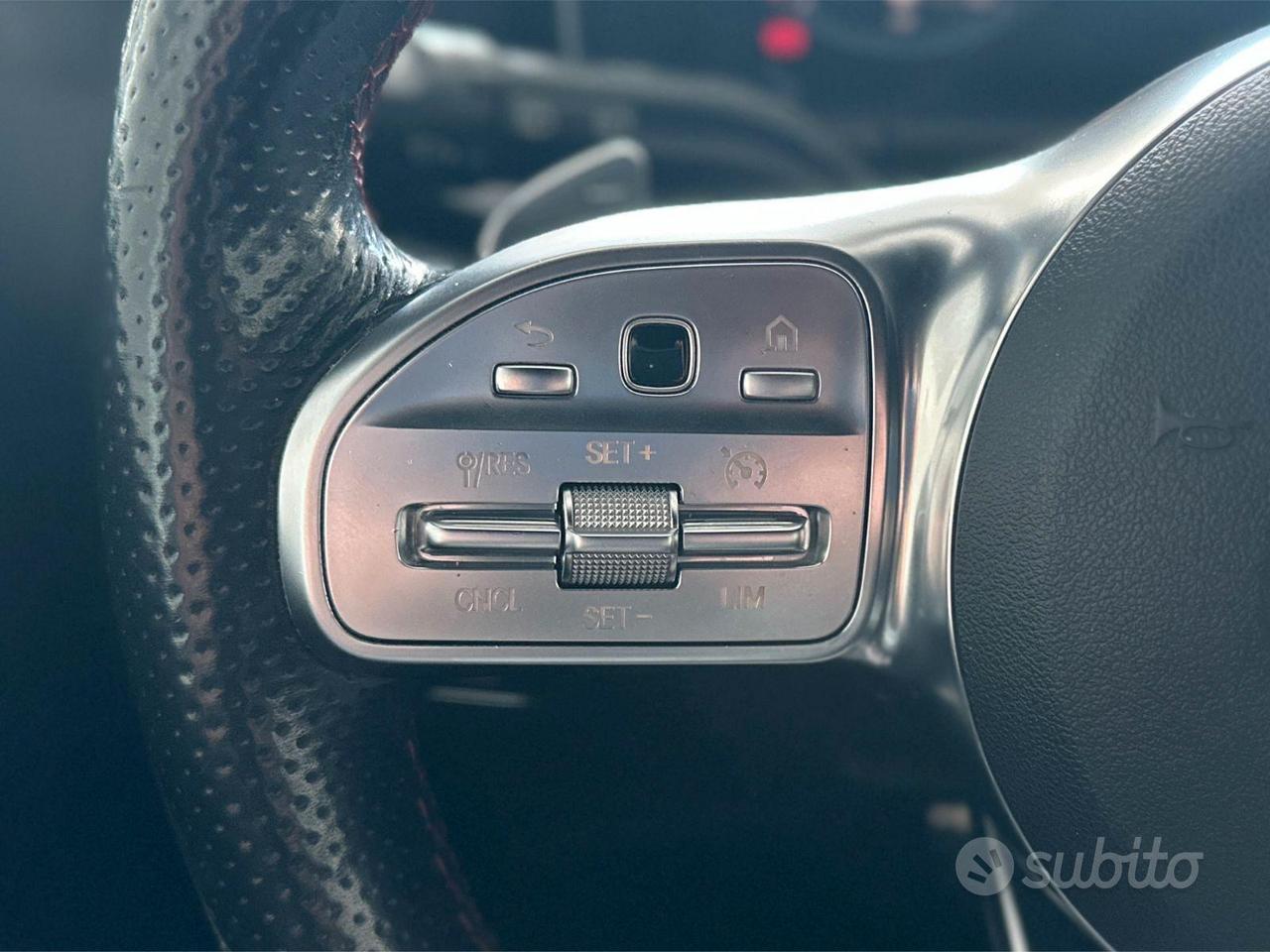 Mercedes-Benz B 180d Premium AMG - 114.000km