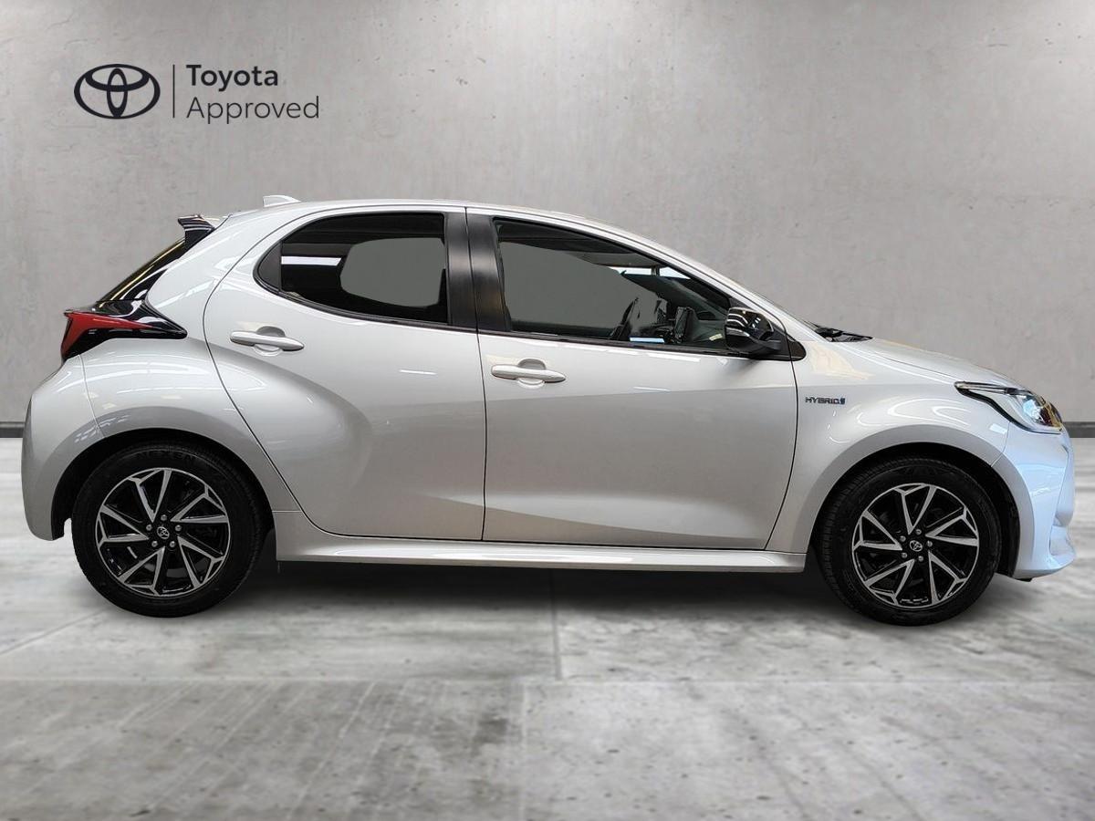 TOYOTA Yaris 4ª serie - Yaris 1.5 Hybrid 5 porte Lounge