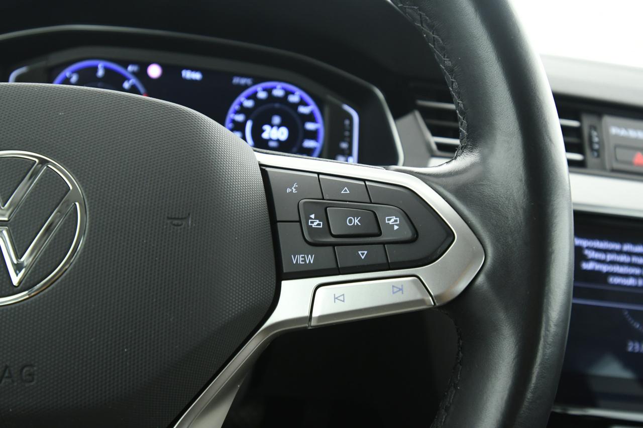 VOLKSWAGEN Passat Variant 2.0 tdi Business 122cv dsg NEOPATENTATI+ACC+CAMERA