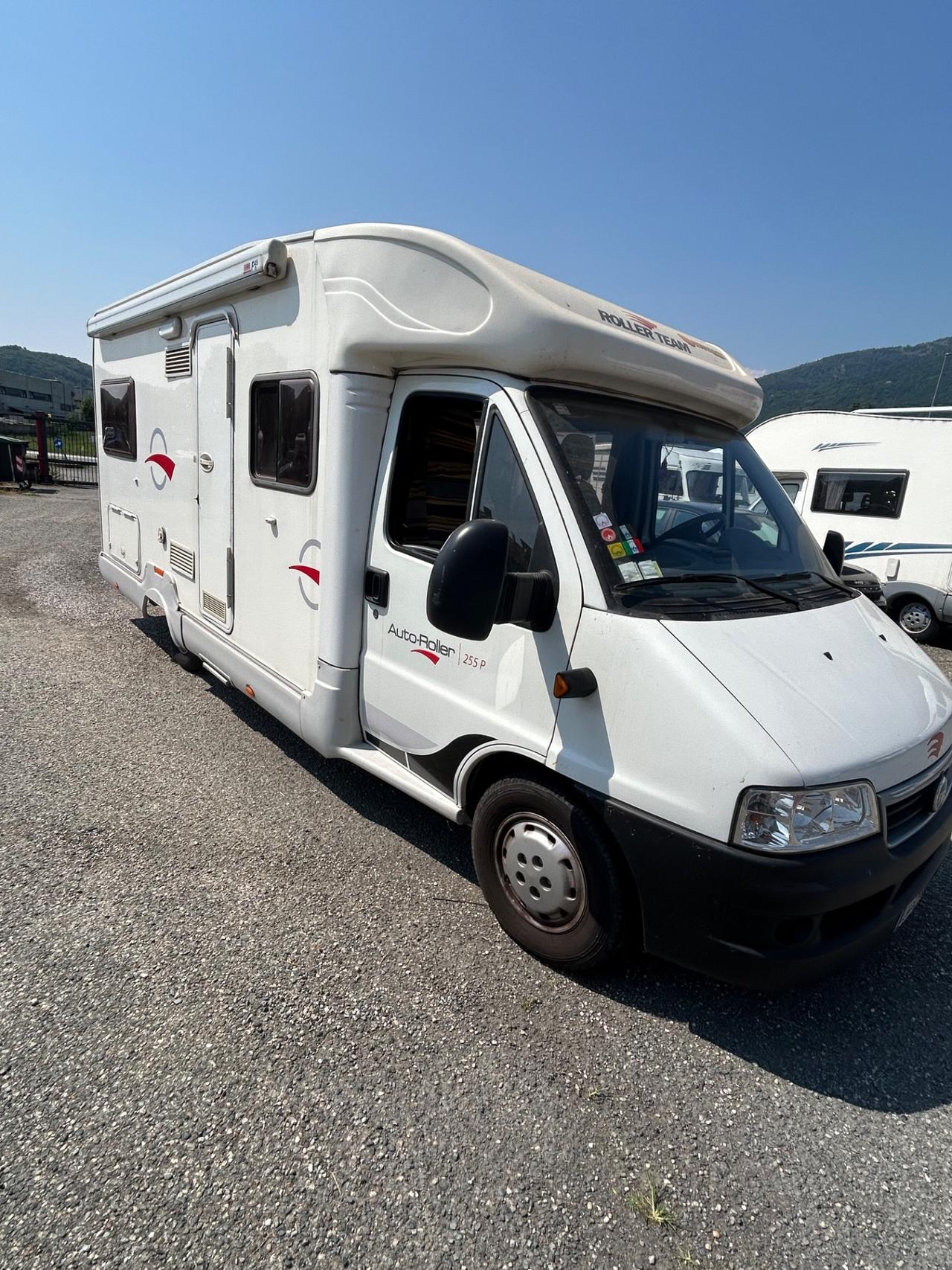 829 Auto Roller semi integrale del 2005 in saldo