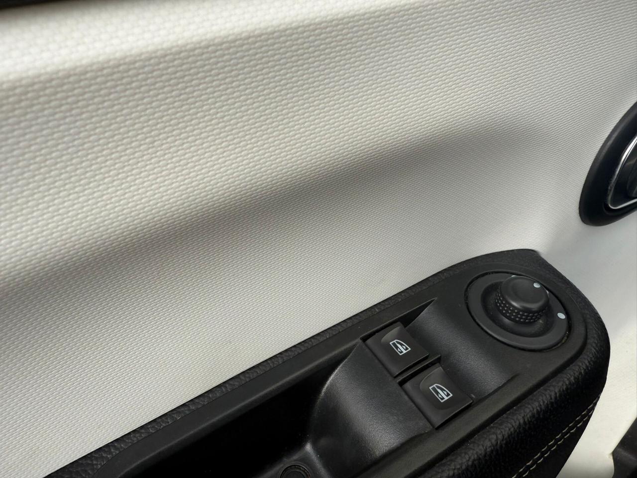 Renault Twingo TCe 95 CV EDC Intens