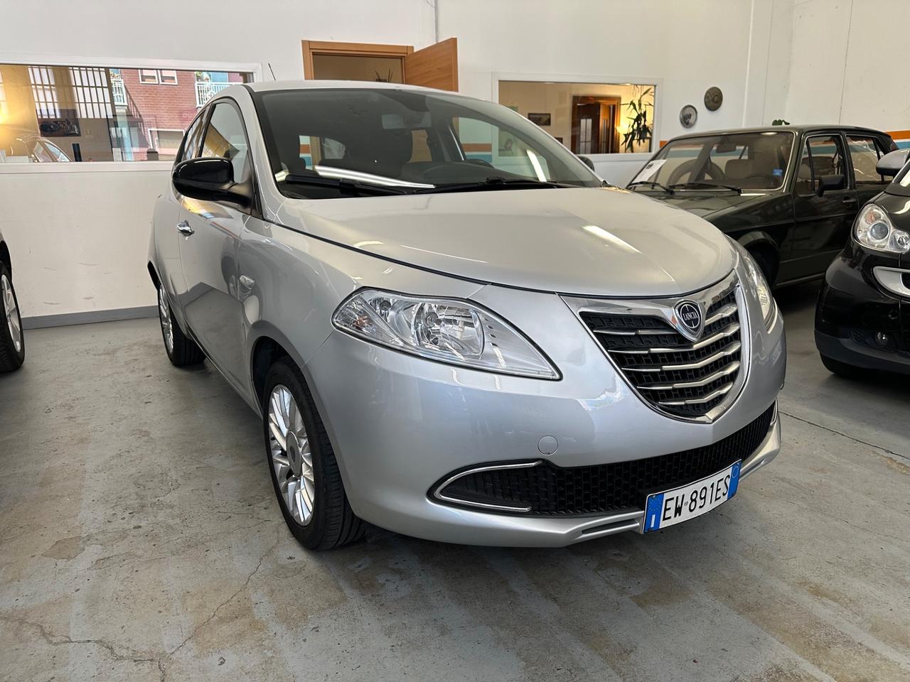 Lancia Ypsilon 1.2 69 CV 5 porte Gold