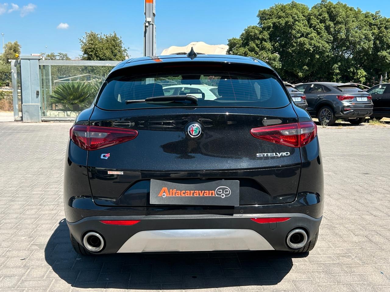 Alfa Romeo Stelvio 2.2 t Business Q4 190cv auto my19