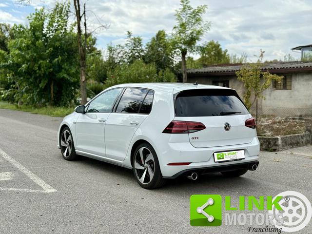 VOLKSWAGEN Golf GTI PERFORMANCE