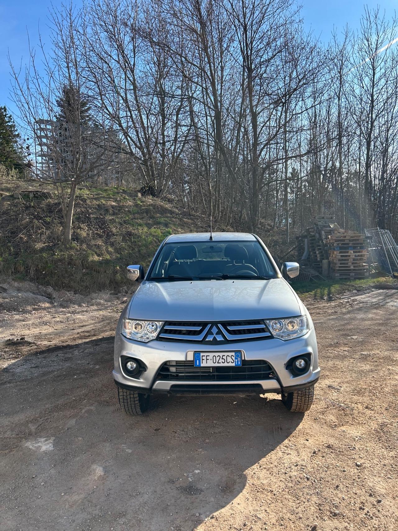 Mitsubishi L200 2.5 DI-D/136CV Club Cab Invite