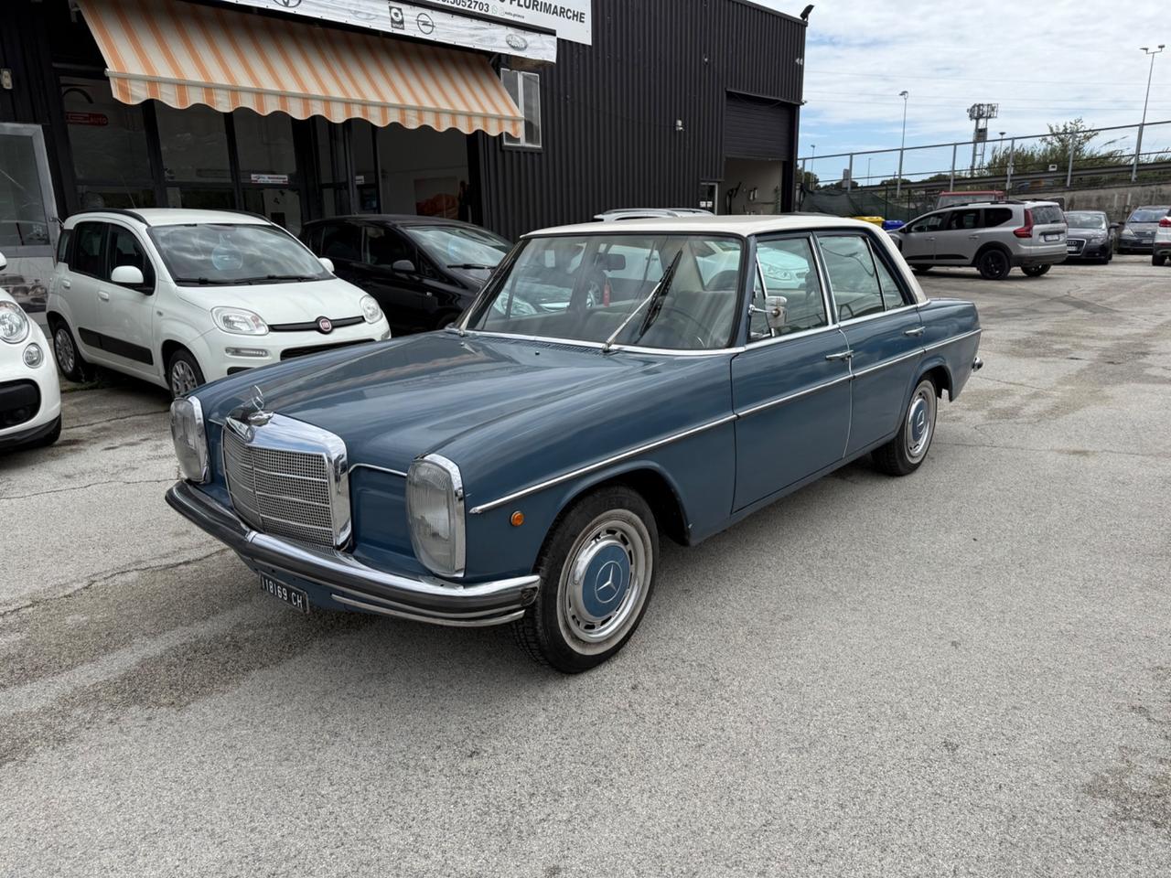 Mercedes-benz 220 230