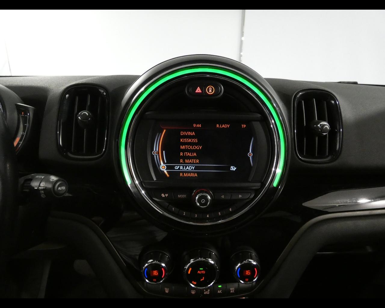 MINI Mini Countrym.(F60) - Mini 2.0 Cooper D Hype Countryman