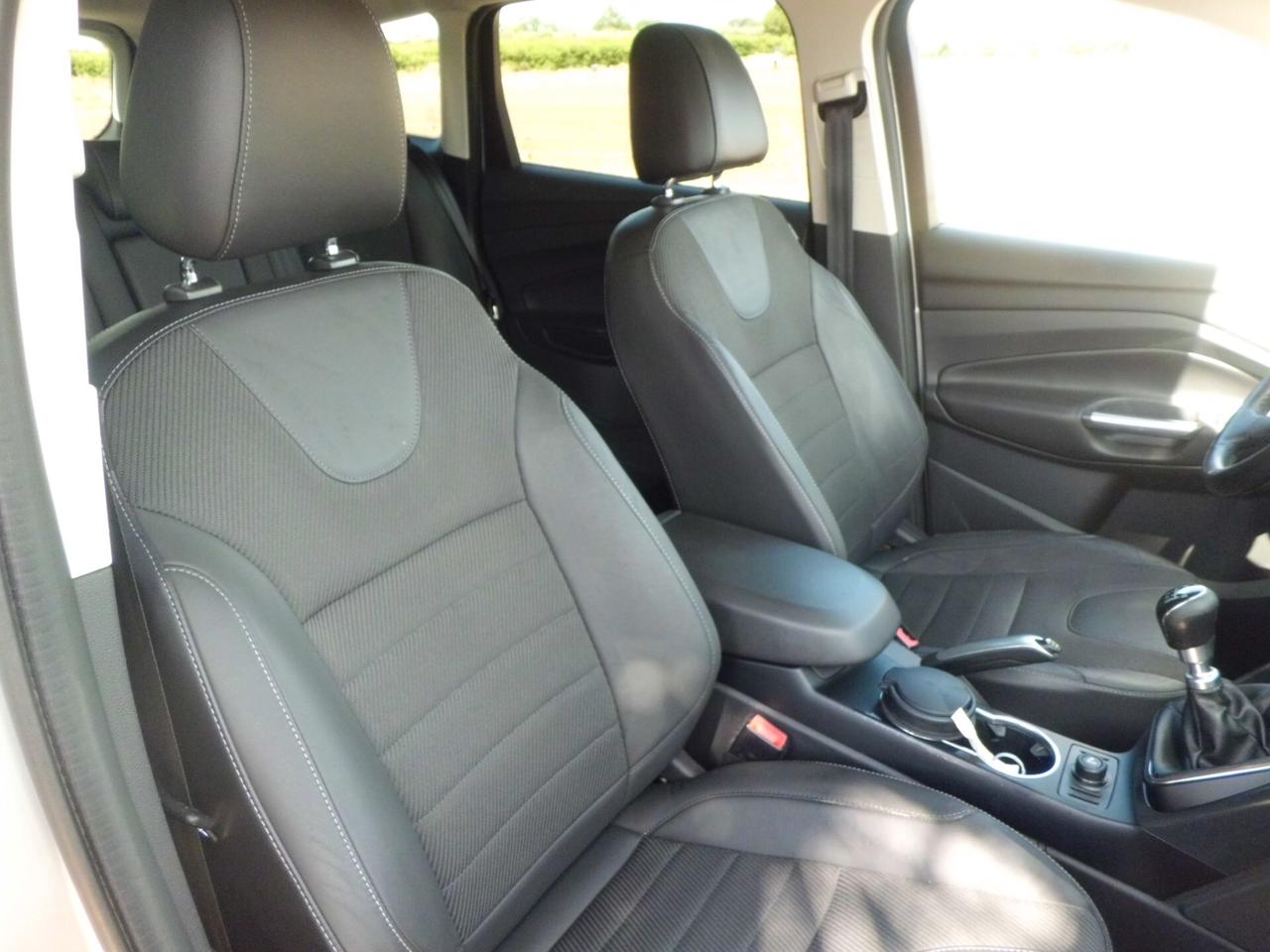 Ford Kuga 2.0 TDCI 120 CV S&S 2WD Titanium