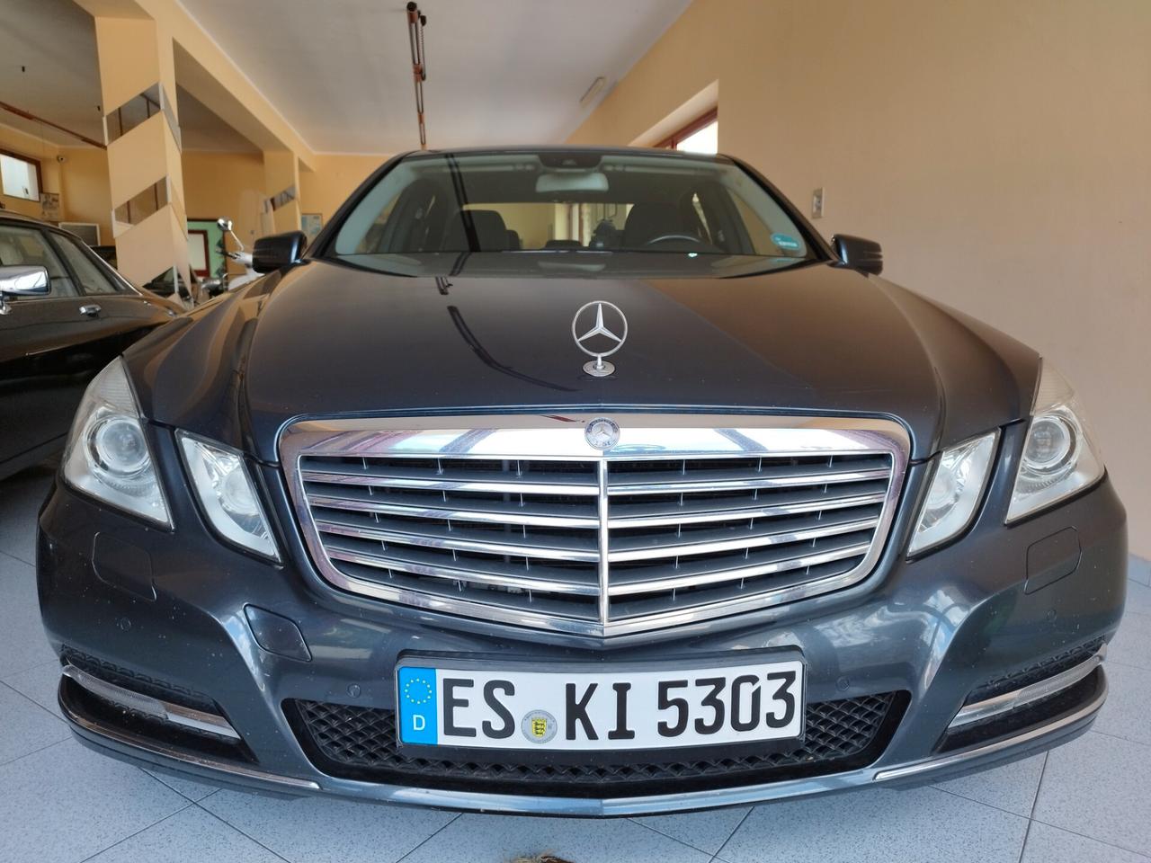 Mercedes-benz E 220 CDI BlueEFFICIENCY Elegance
