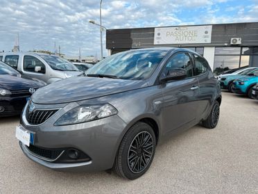 Lancia Ypsilon 1.0 FireFly 5 porte 70 CV S&S Hybrid Ecochic Gold