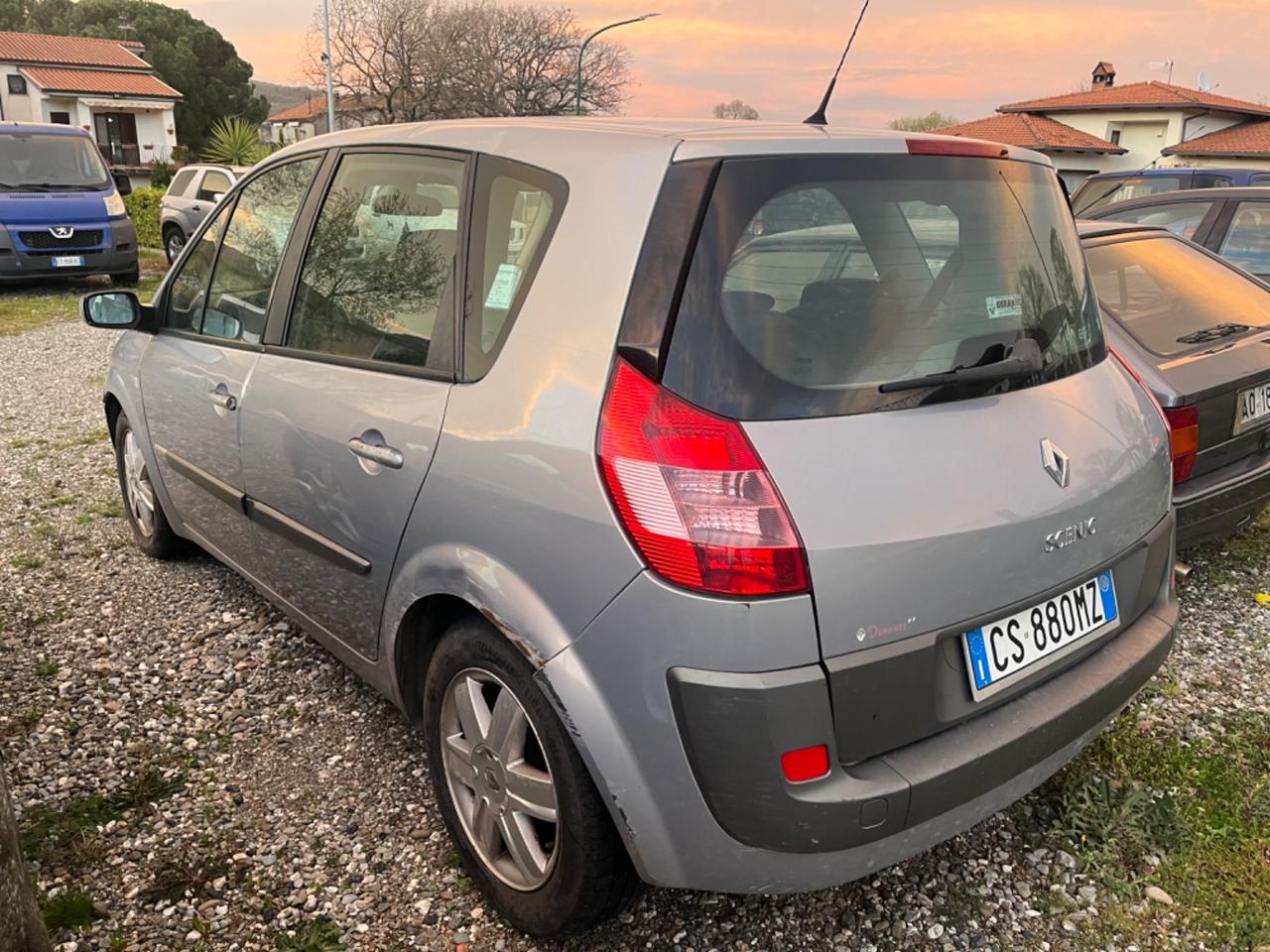 Renault Scenic Scénic 1.9 dCi Confort Authentique