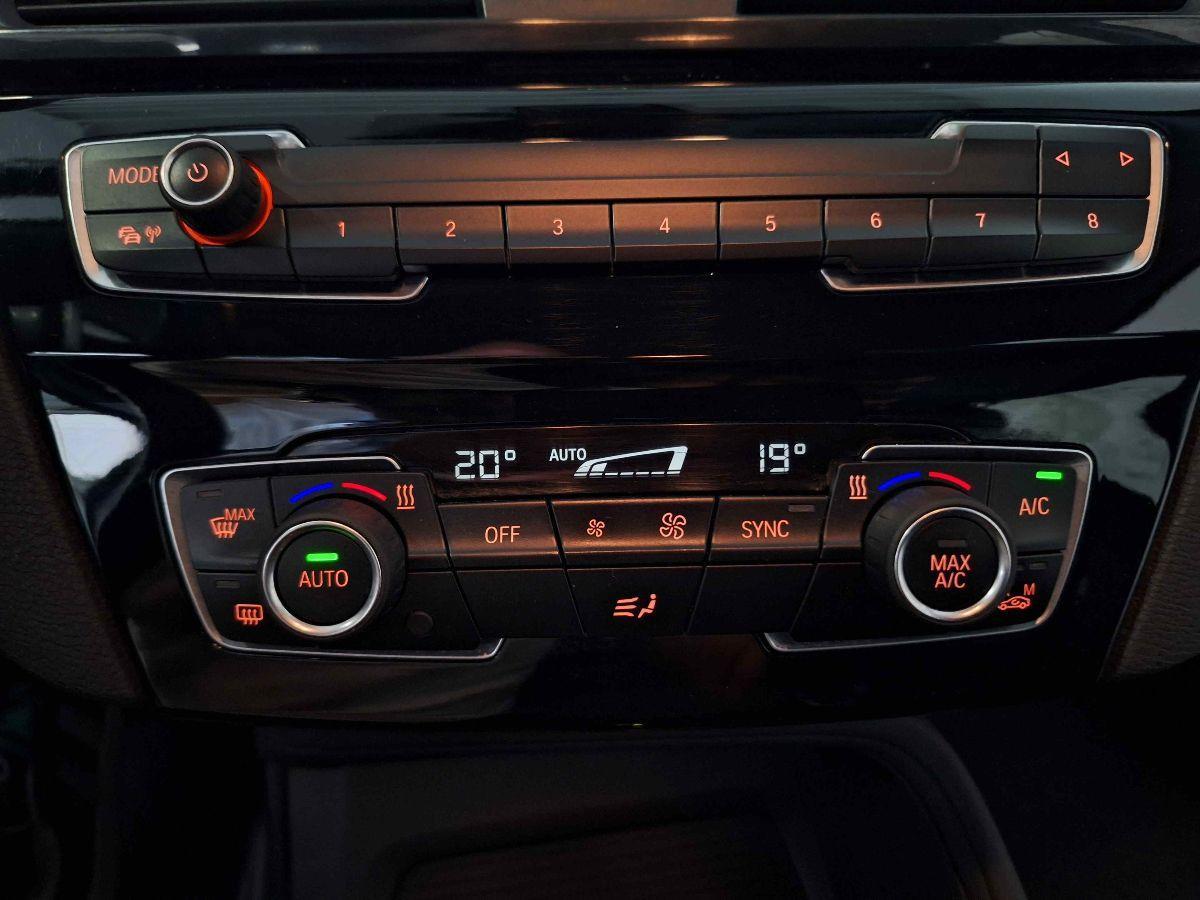 BMW X1 sDrive18d Business - AUTOMATICA + PAD - TAGLIANDATA - GARANZIA -