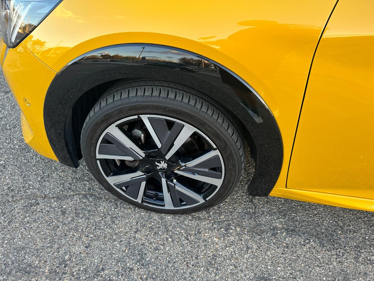 PEUGEOT 208 GT Line PANORAMA