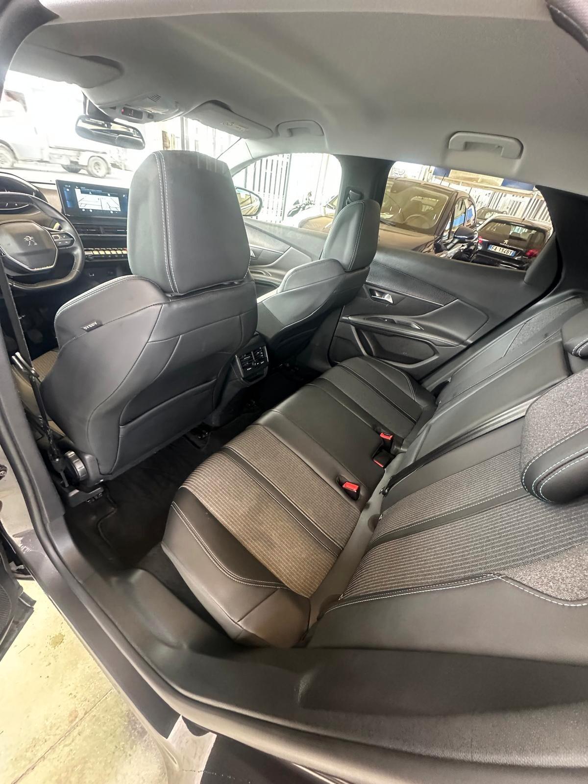 PEUGEOT 3008 1,5 DIESEL