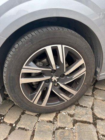 PEUGEOT 208 1.2 PURETECH ALLURE PACK S