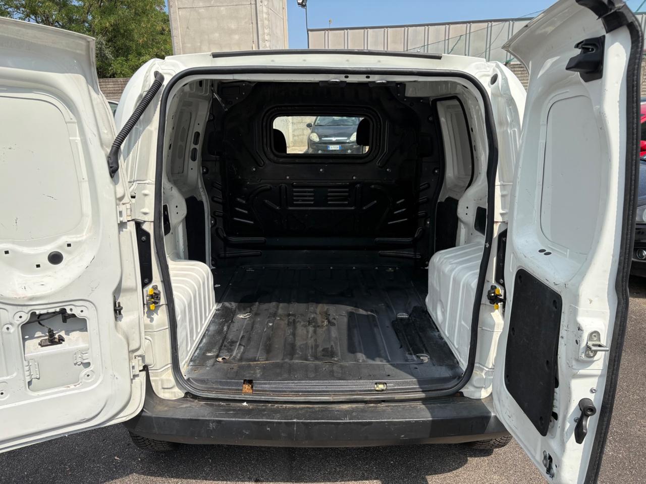 Fiat Fiorino 1.3 MJT 95CV AUTOCARROIVA ESPOSTA