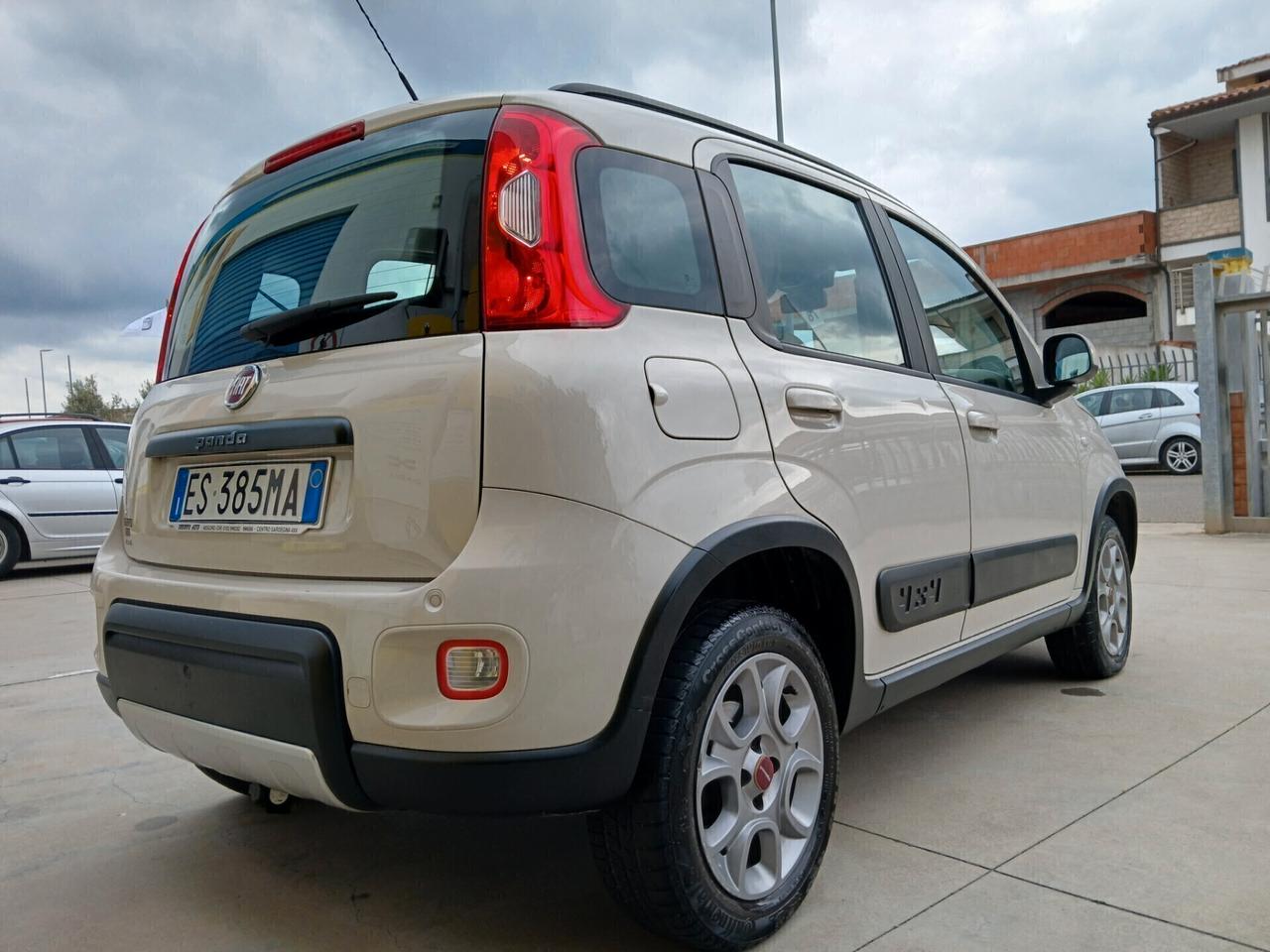 FIAT Panda 4x4 1.300 MultiJet 75cv Gancio Traino