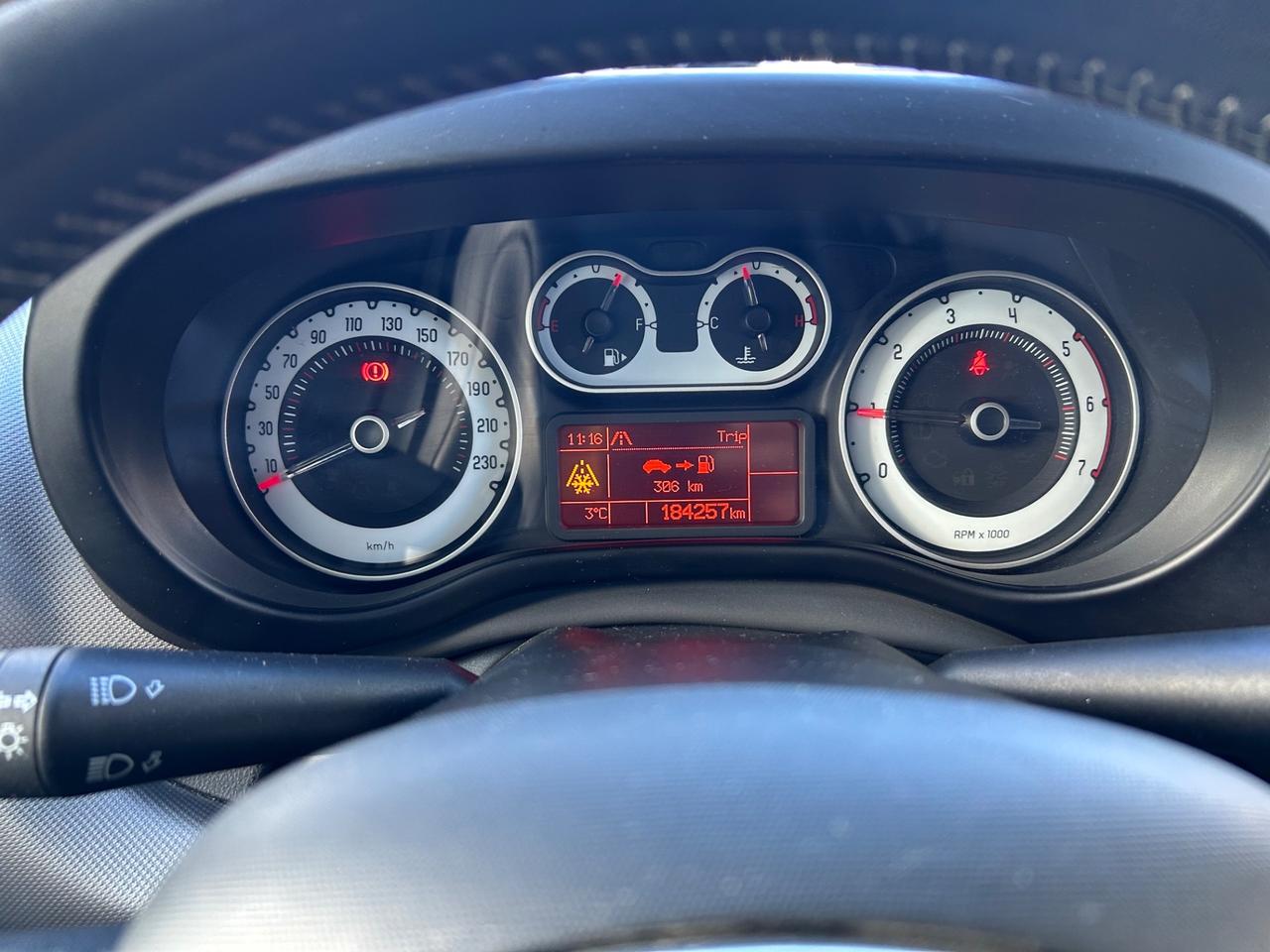 Fiat 500L Living 1.6 Multijet Gancio Traino Euro6