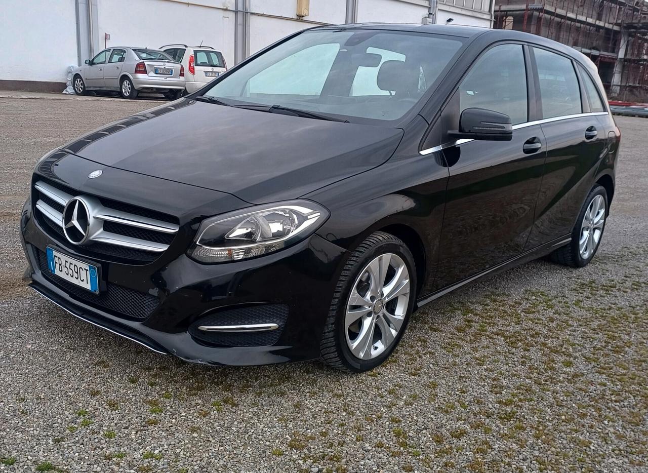 Mercedes-benz B 180 B 180 d Automatic Premium