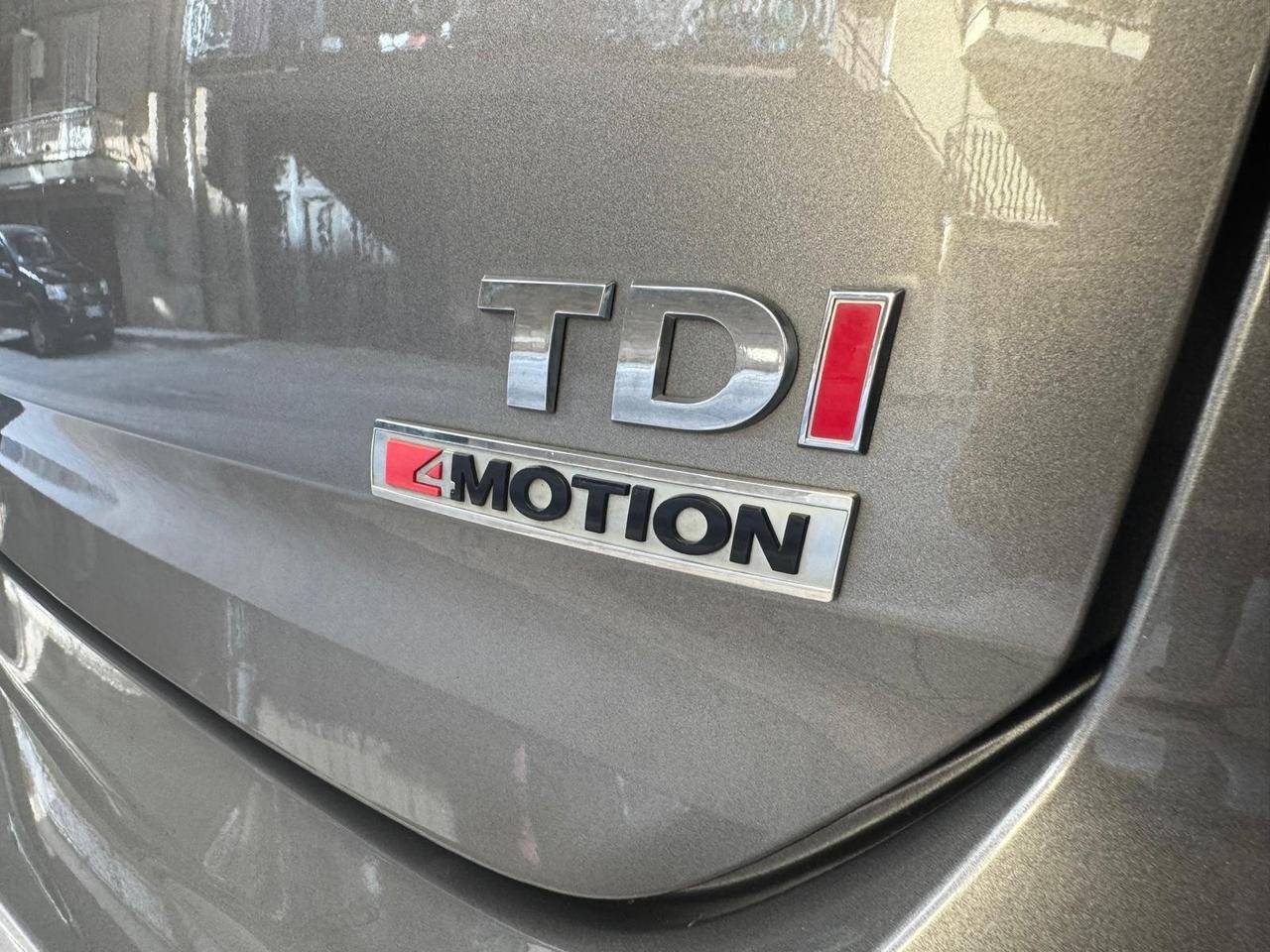 Volkswagen Golf 1.6 TDI 110 CV 5p. 4MOTION Highline 2016