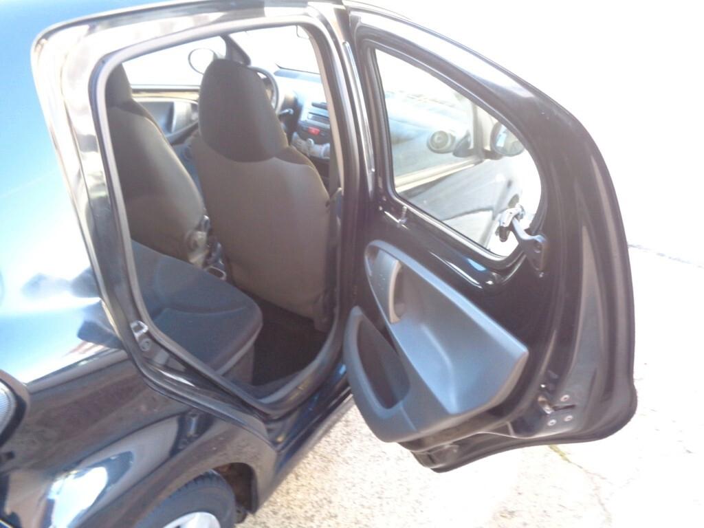 TOYOTA AYGO 1.0 SOL (FINANZIABILE)