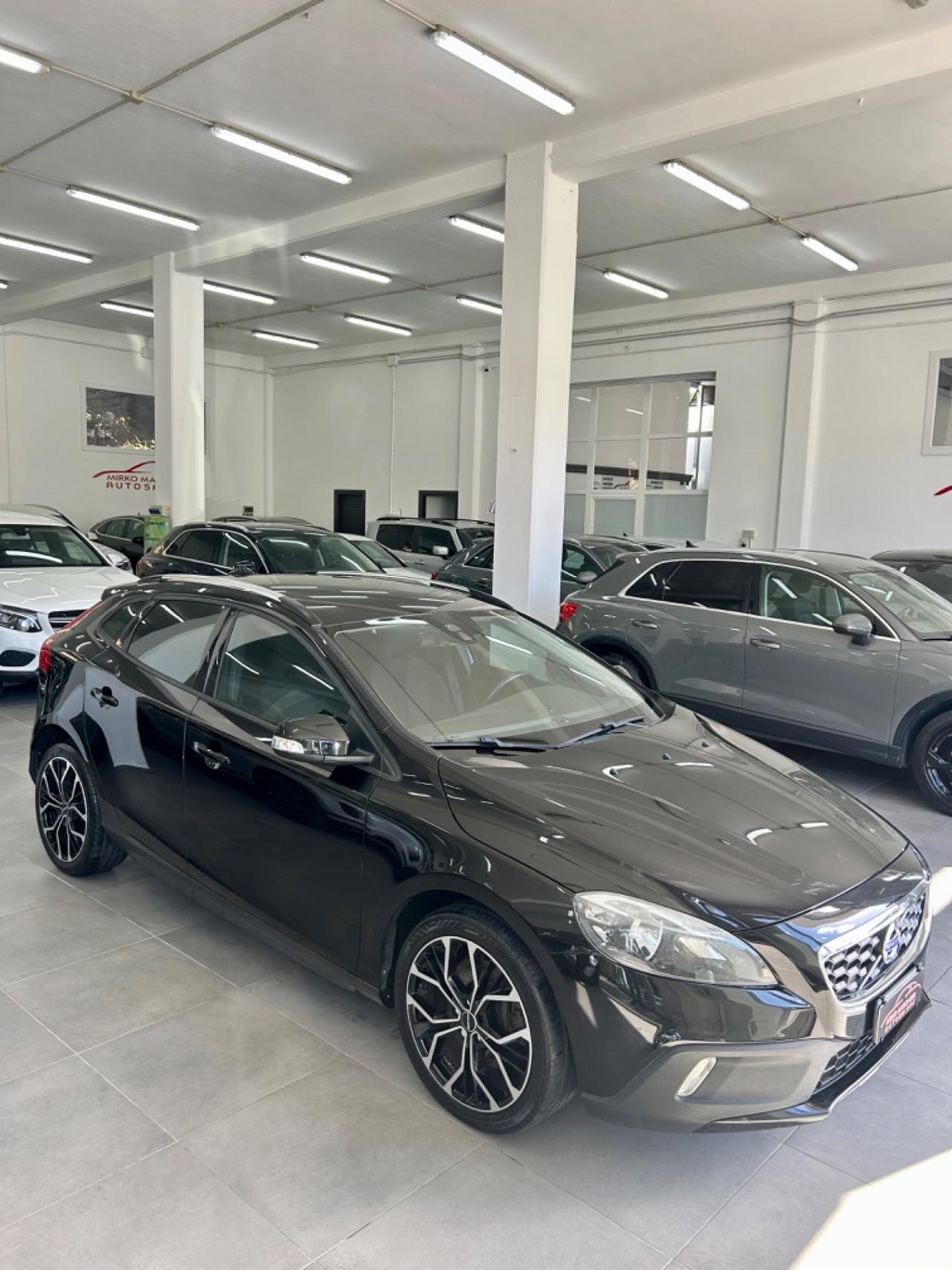 Volvo V40 Cross Country D2 FINANZIABILE