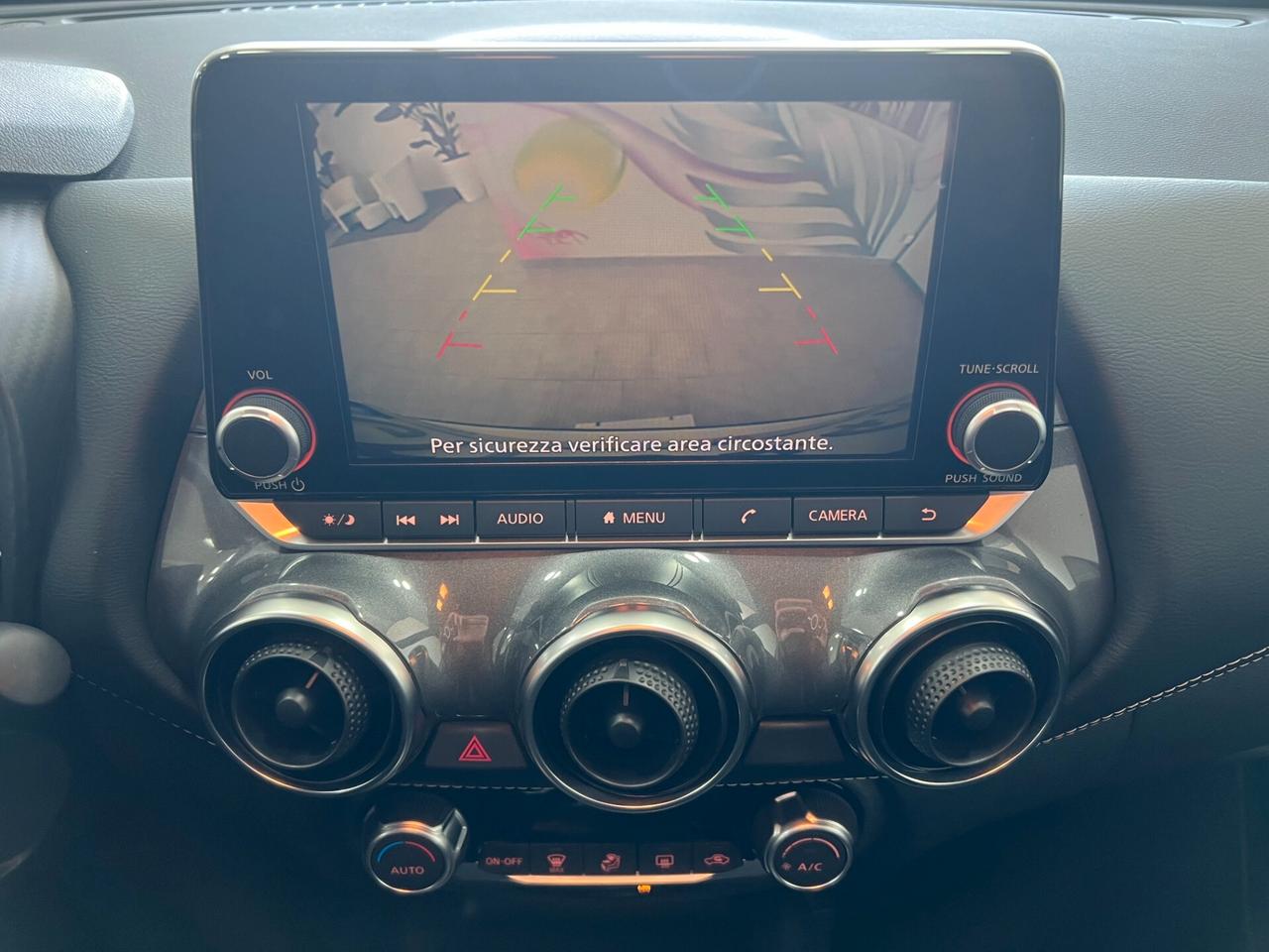 Nissan Juke 1.0 DIG-T 114 CV N-Connecta