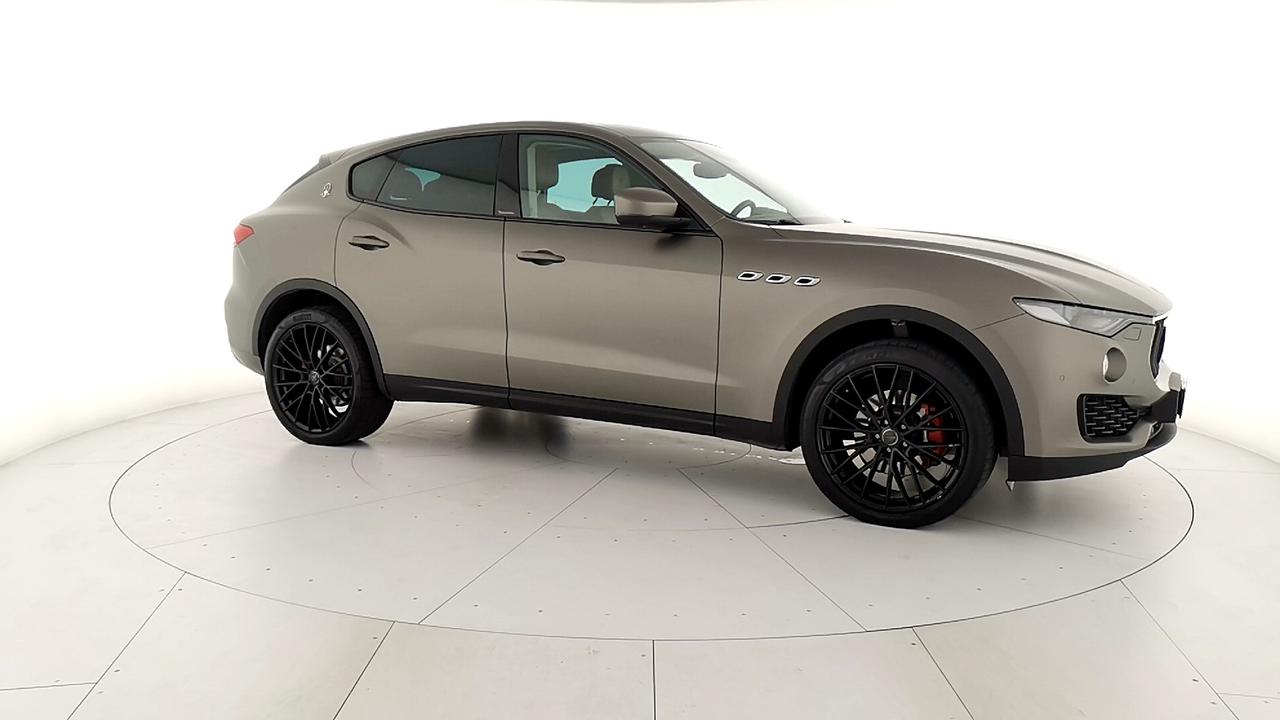 MASERATI Levante - Levante 3.0 V6 275cv auto