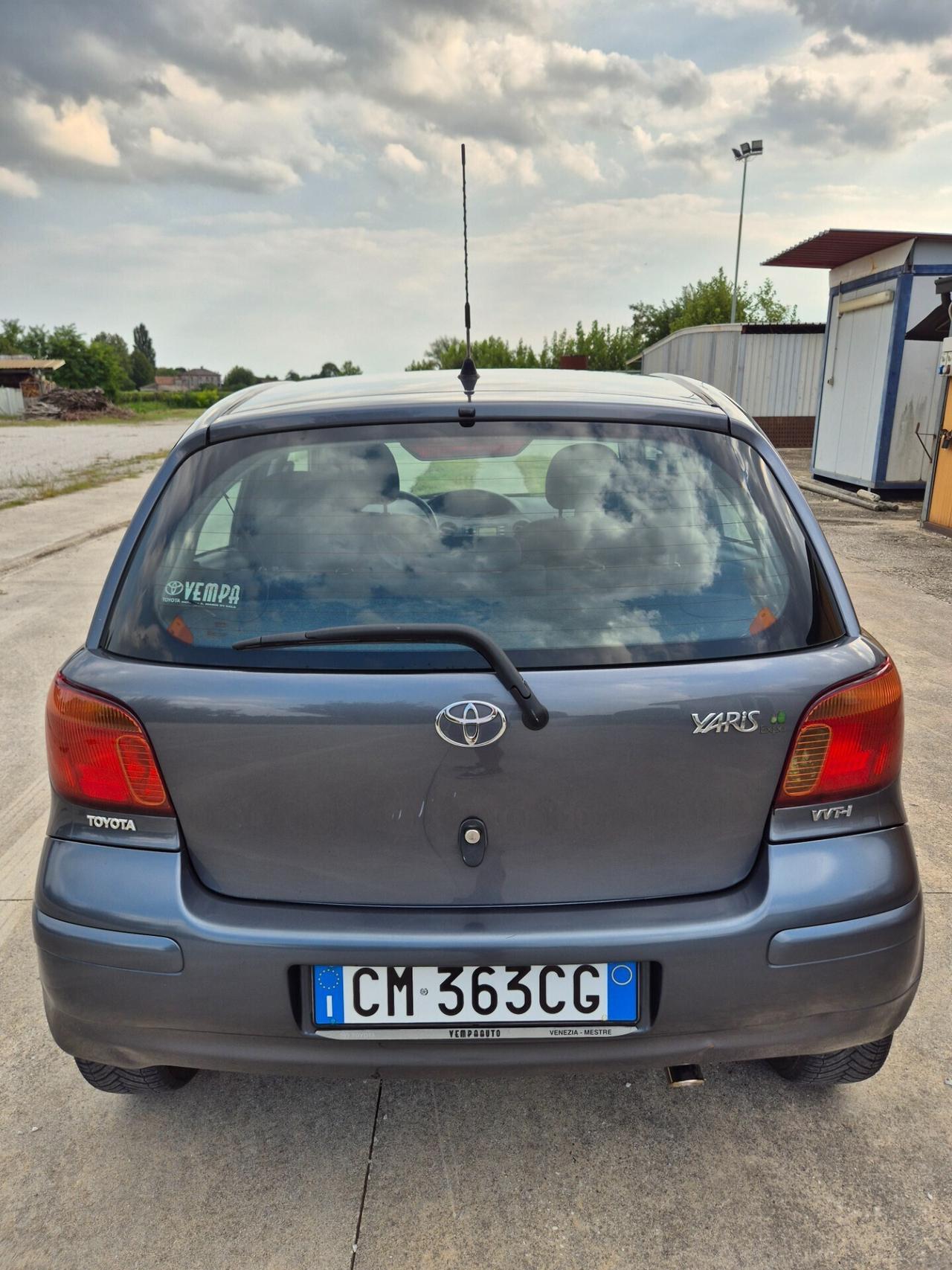Toyota Yaris 1.0i 16V cat 5 porte Expo