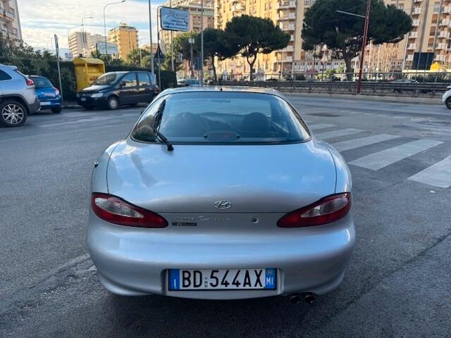 Hyundai Coupe 1.6i 16V cat FX