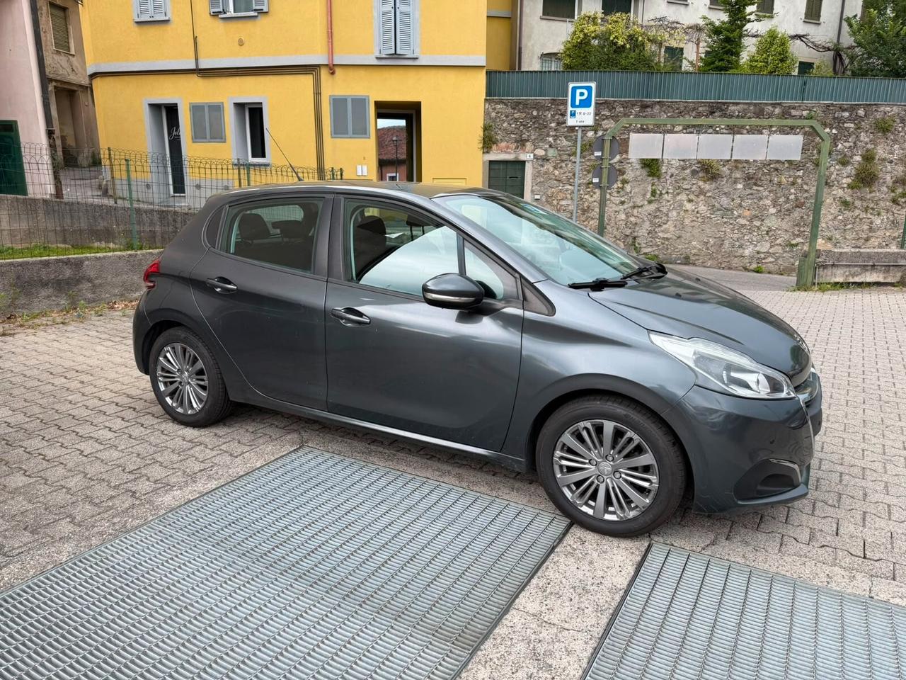 Peugeot 208 PureTech 82 5 porte Active