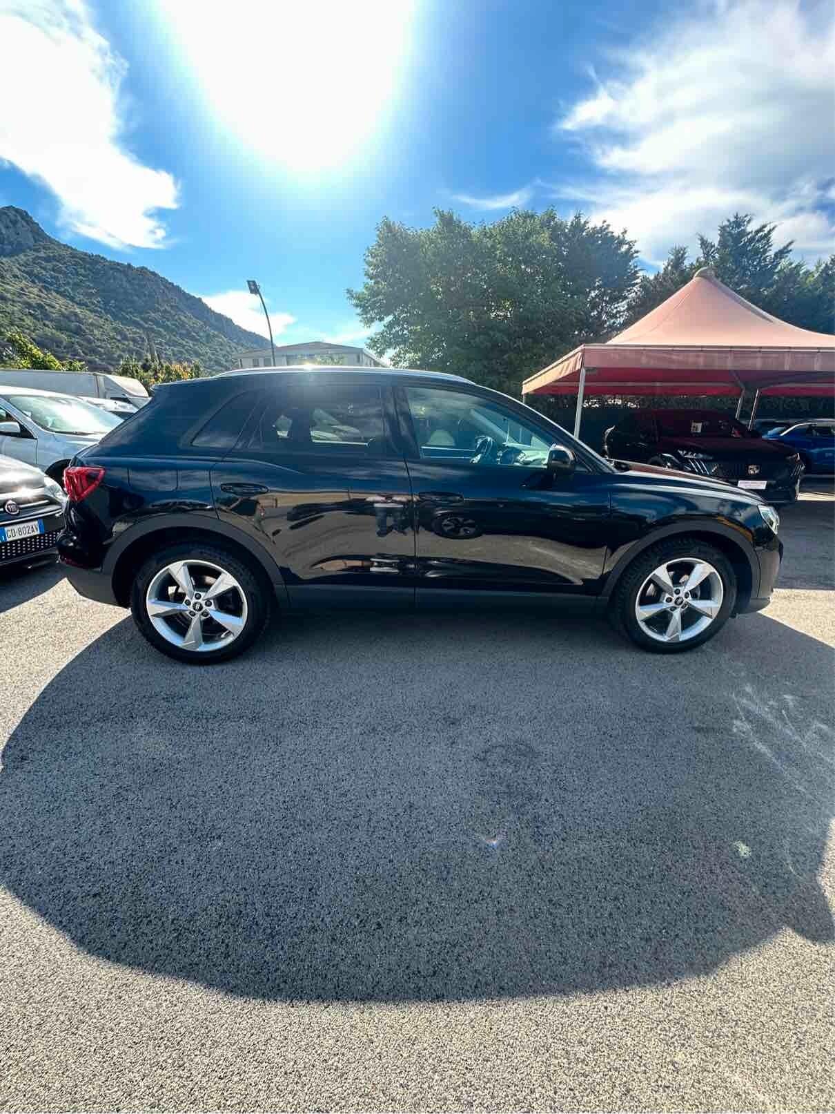 Audi Q3 35 TDI S tronic Business Advanced