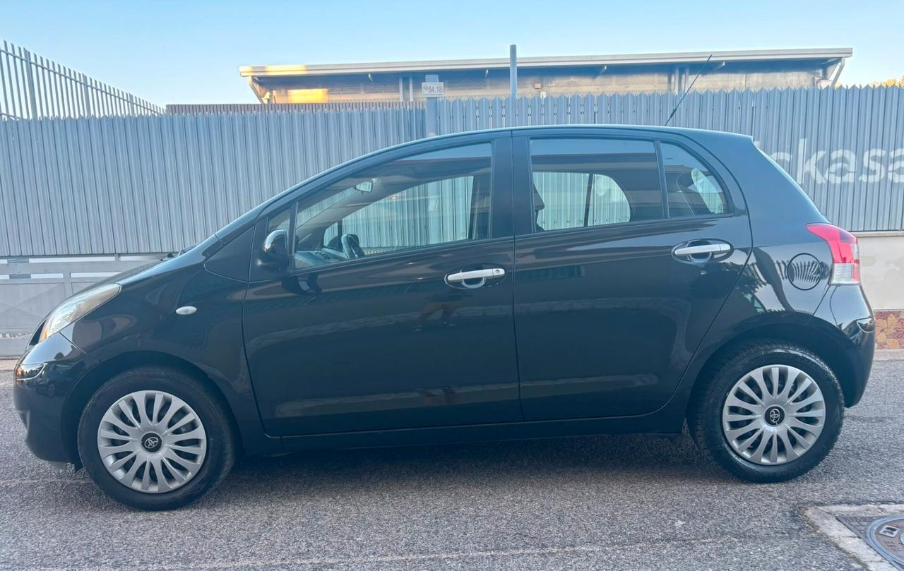 Toyota Yaris 1.0 5 porte Sol ANNO 2010