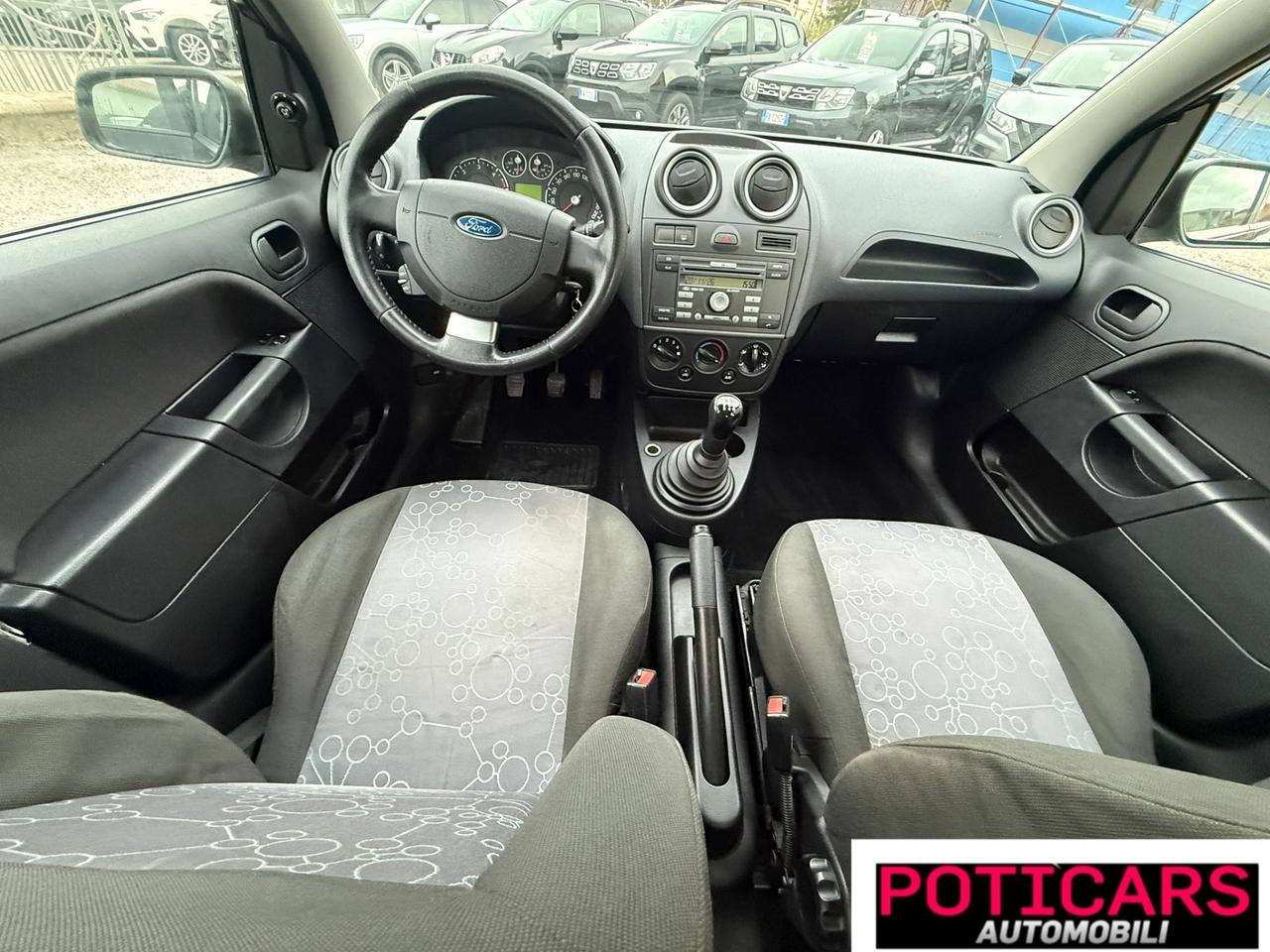 Ford Fiesta 1.5 TDCi 75CV 5