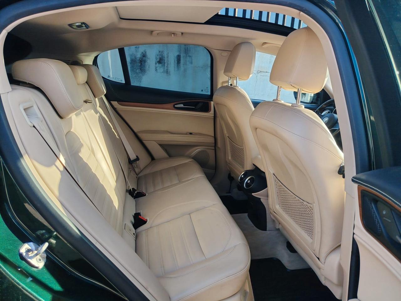 Alfa Romeo Stelvio 2.2 Turbodiesel 210 CV AT8 Q4 Executive