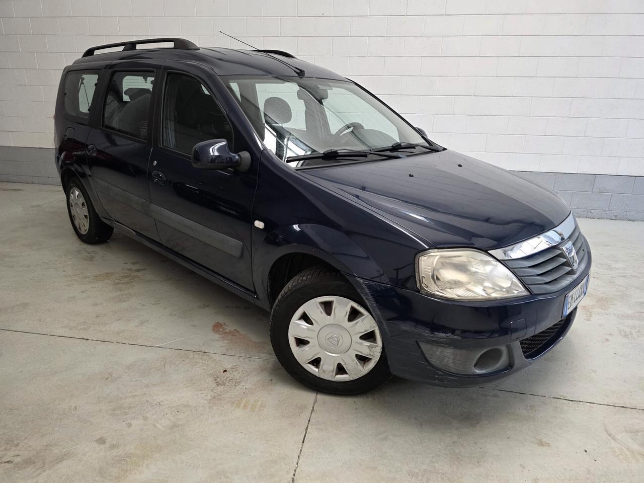 Dacia Logan MCV 1.6 85CV GPL 7 posti Embleme